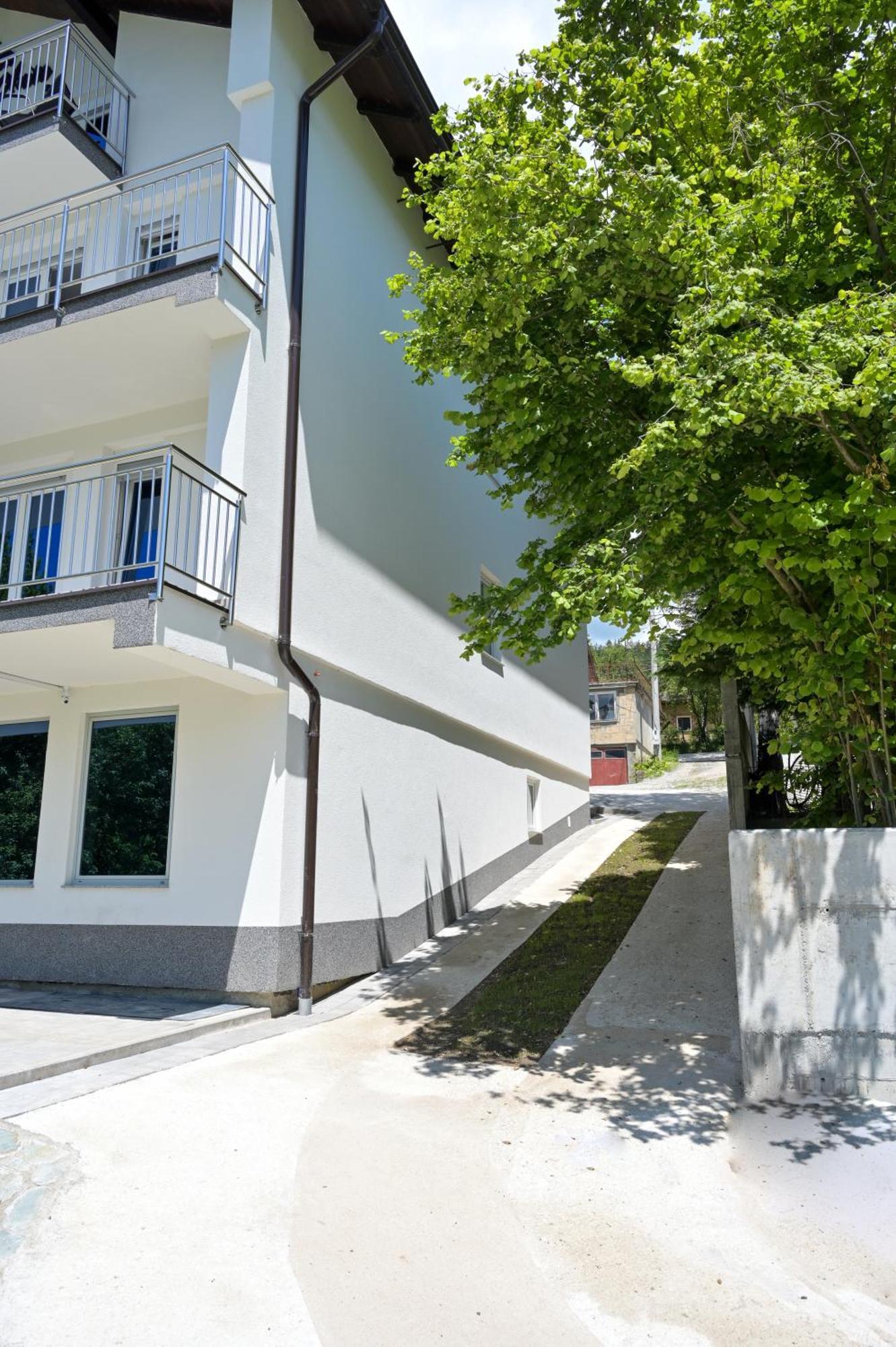 Villa Anita 亚伊采 外观 照片